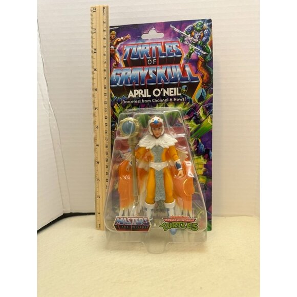 Masters Of The Universe Turtles Of Grayskull April ONeil Action Figure - Picture 3 of 3